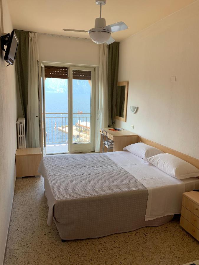 Hotel Sorriso Brenzone sul Garda Exterior photo