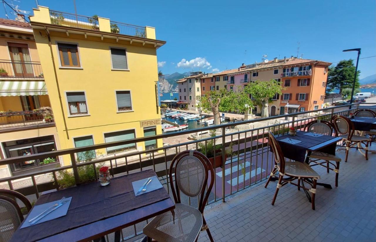 Hotel Sorriso Brenzone sul Garda Exterior photo
