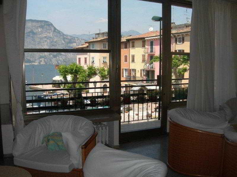 Hotel Sorriso Brenzone sul Garda Exterior photo