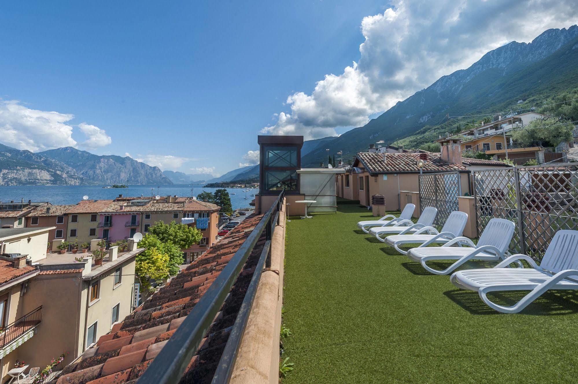 Hotel Sorriso Brenzone sul Garda Exterior photo